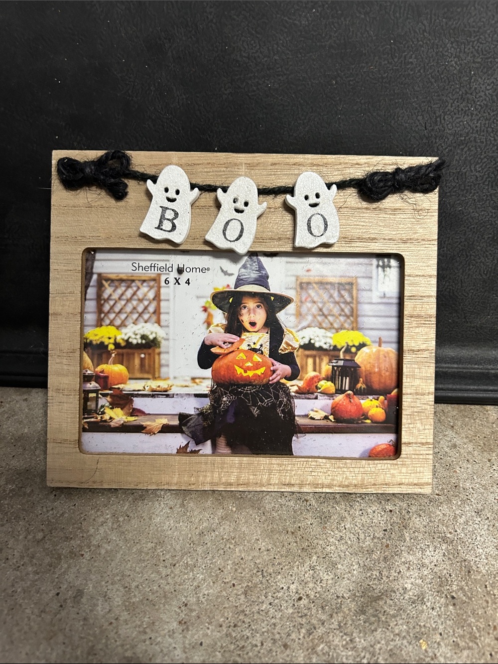 “Boo” picture frame